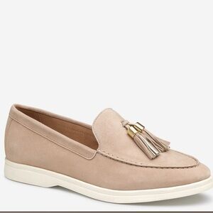 Johnston & Murphy Tan Loafers with Tassels